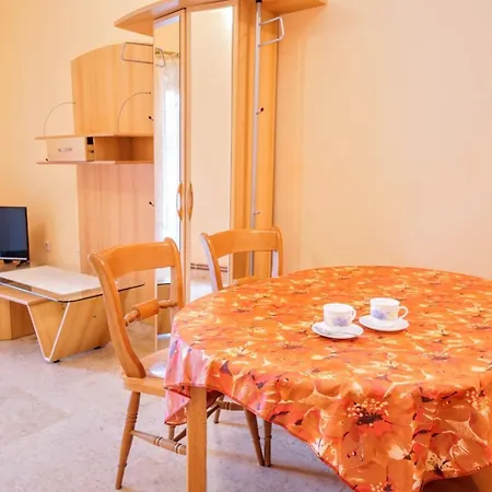 Apartman With Parking Space Zambratija, Umag - 27183 *
