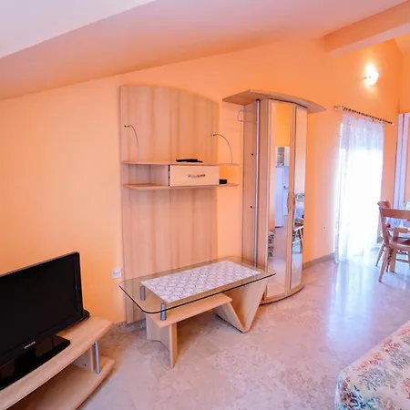 With Parking Space Zambratija, Umag - 27183 Apartman