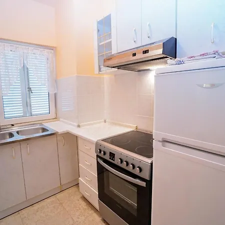 Apartman With Parking Space Zambratija, Umag - 27183 Zambratija